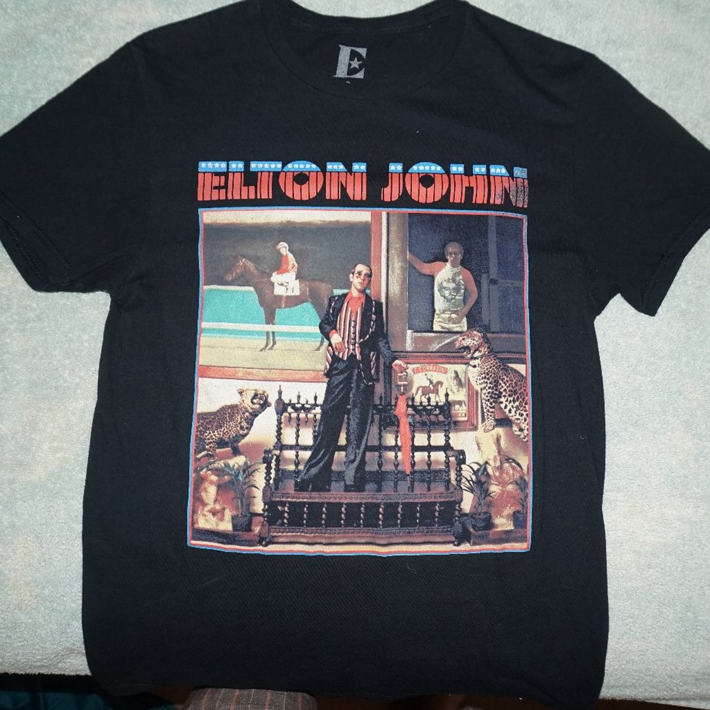 ELTON JOHN t shirt SIZE S